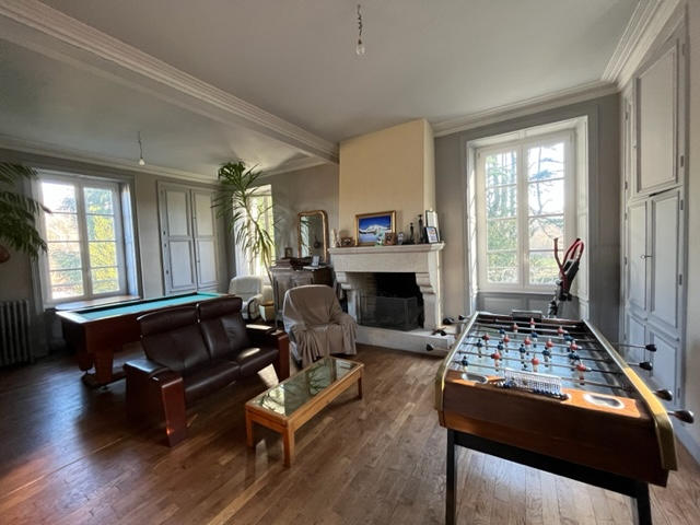 Maison - 200 m² - 9 pièces