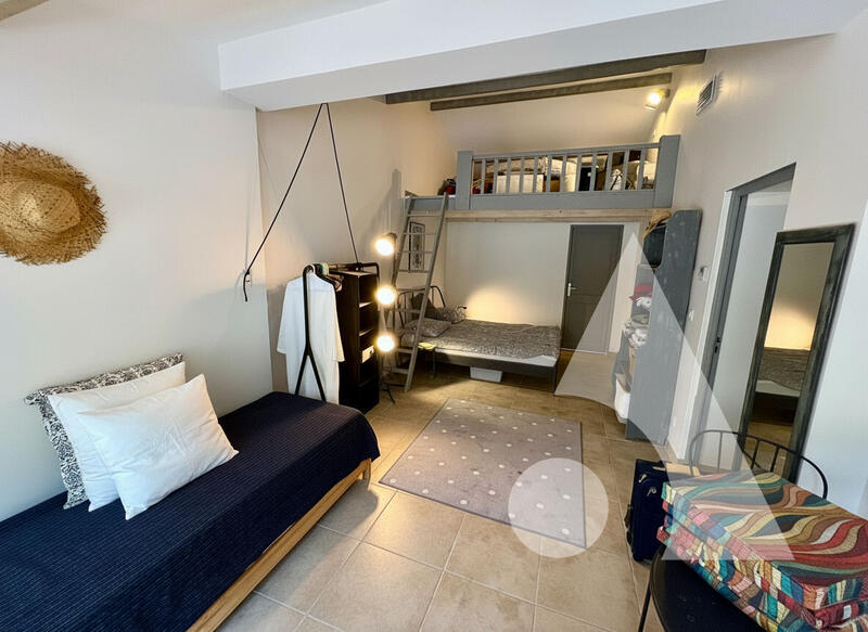 Maison - 137 m² - 5 pièces