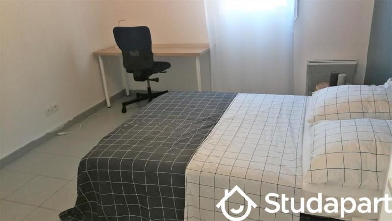 Chambre - 14 m² - 1 pièce