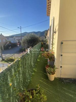 Appartement - 82 m² - 4 pièces