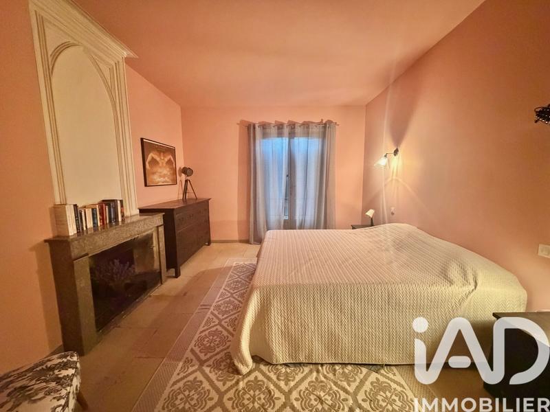 Maison - 217 m² - 7 pièces