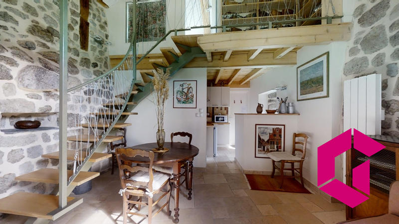 Maison - 350 m² - 8 pièces