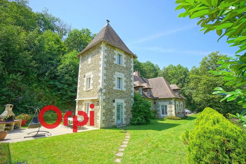 Maison - 225 m² - 8 pièces