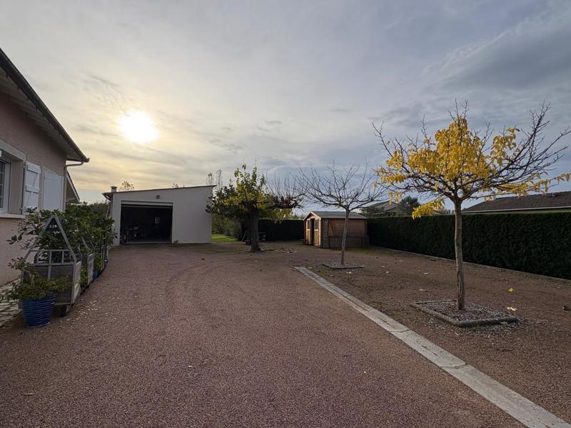 Propriété - 125 m² - 4 pièces