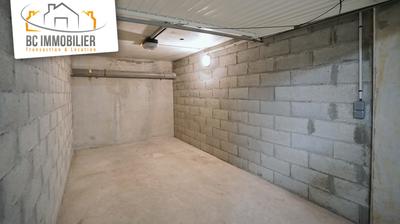 Parking / Garage - 14 m²