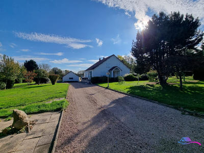 Maison - 334 m² - 6 pièces