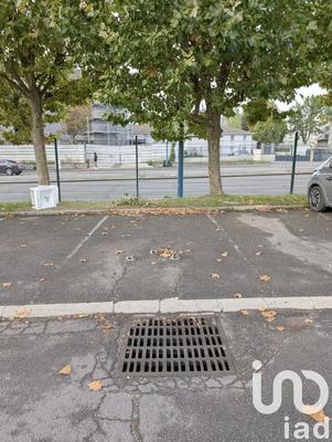 Parking - 13 m²