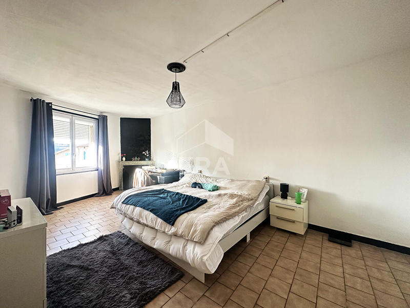 Maison - 226 m² - 12 pièces