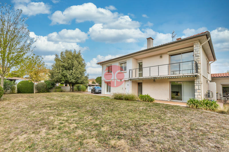 Maison - 196 m² - 7 pièces