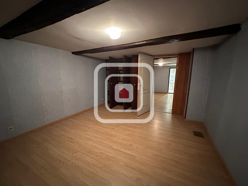 Maison - 202 m² - 6 pièces