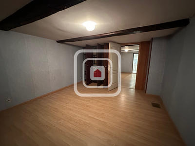 Maison - 202 m² - 6 pièces