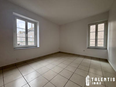 Maison traditionnelle - 121 m² - 7 pièces