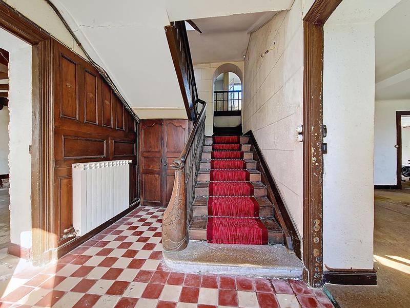 Maison - 550 m² - 14 pièces