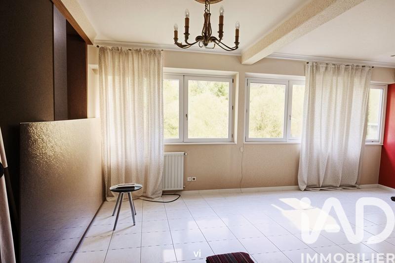 Maison - 99 m² - 5 pièces