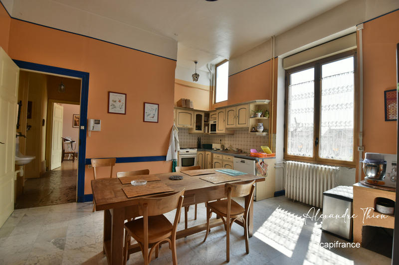 Maison bourgeoise - 361 m² - 12 pièces