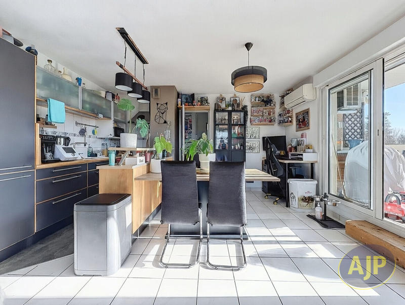 Appartement - 61 m² - 3 pièces