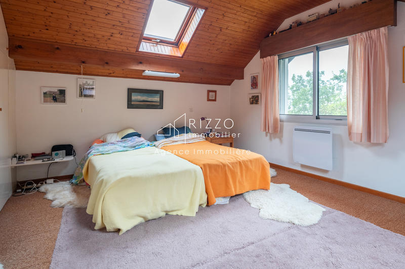 Maison - 200 m² - 6 pièces