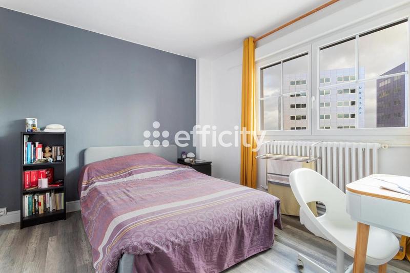 Appartement - 90 m² - 5 pièces