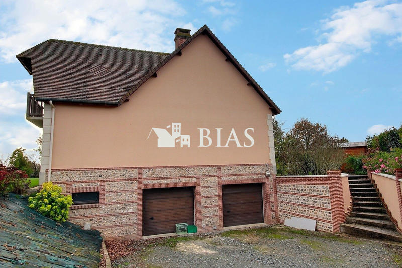 Maison - 165 m² - 8 pièces