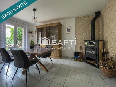 Maison - 95 m² - 5 pièces