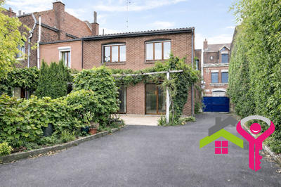 Maison - 180 m² - 6 pièces