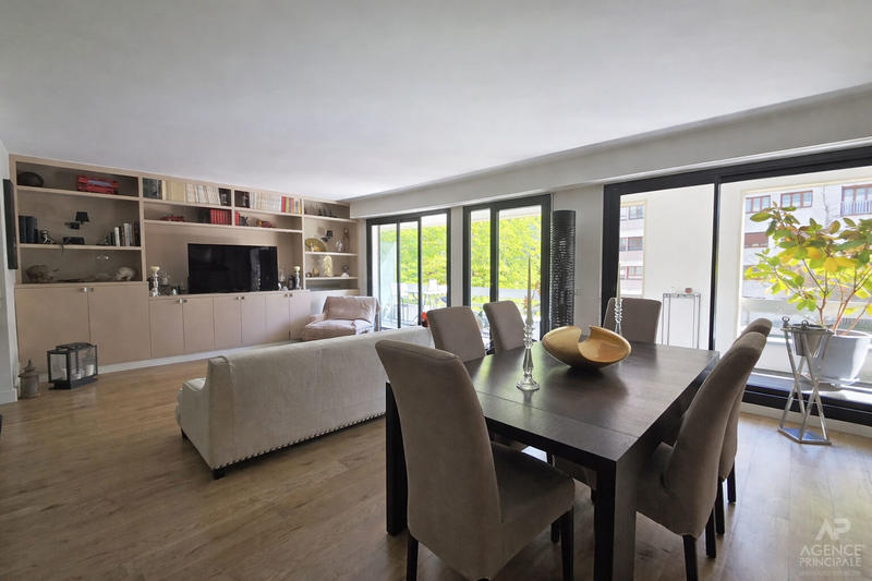 Appartement - 99 m² - 4 pièces