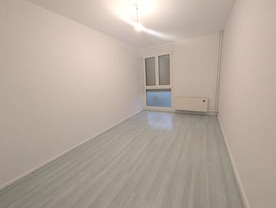 Appartement - 96 m² - 5 pièces