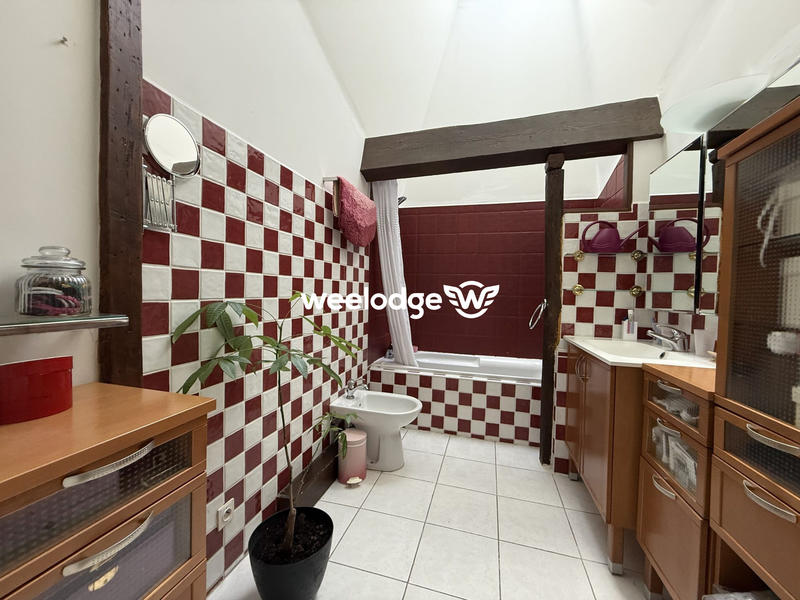 Maison ancienne - 225 m² - 7 pièces