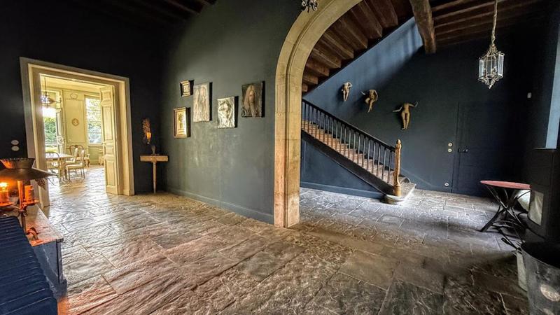 Propriété - 700 m² - 13 pièces