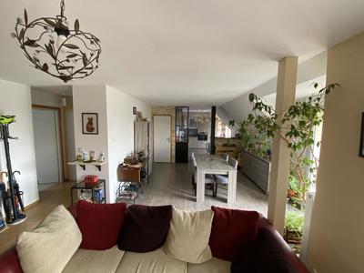 Appartement - 81 m² - 5 pièces