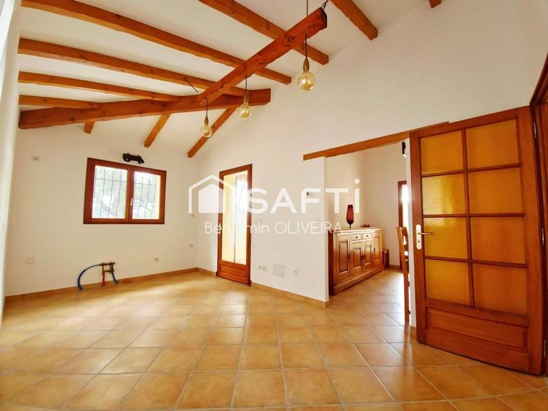 Maison - 207 m² - 7 pièces