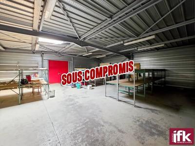 Local commercial - 233 m²