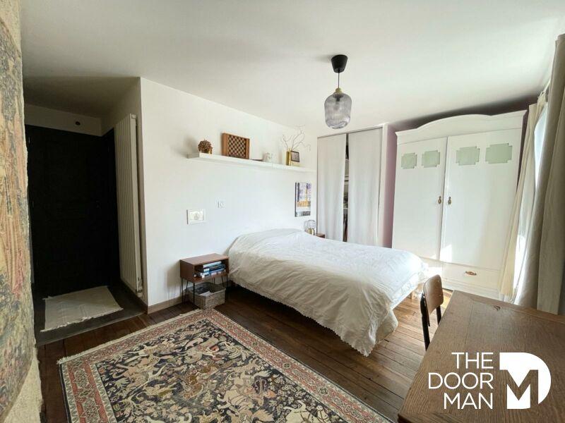 Propriété - 104 m² - 8 pièces