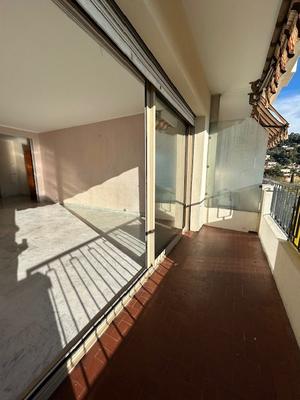 Appartement - 79 m² - 3 pièces