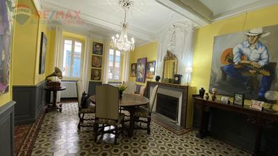 Maison - 392 m² - 12 pièces