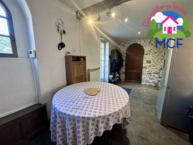 Maison ancienne - 247 m² - 7 pièces