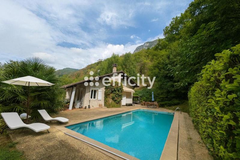 Villa - 290 m² - 5 pièces