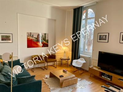 Appartement - 312 m² - 12 pièces