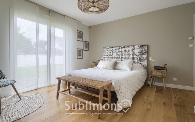 Maison contemporaine - 235 m² - 8 pièces