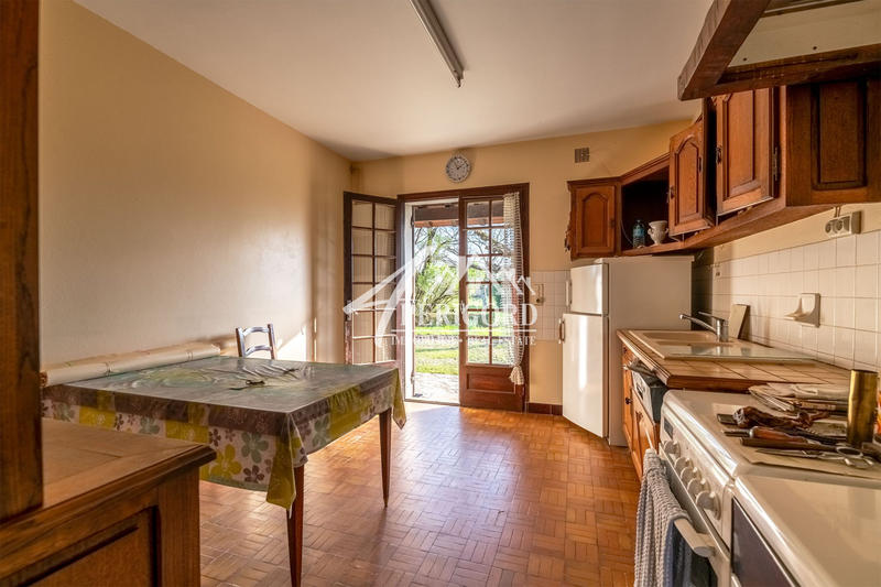 Maison traditionnelle - 200 m² - 8 pièces