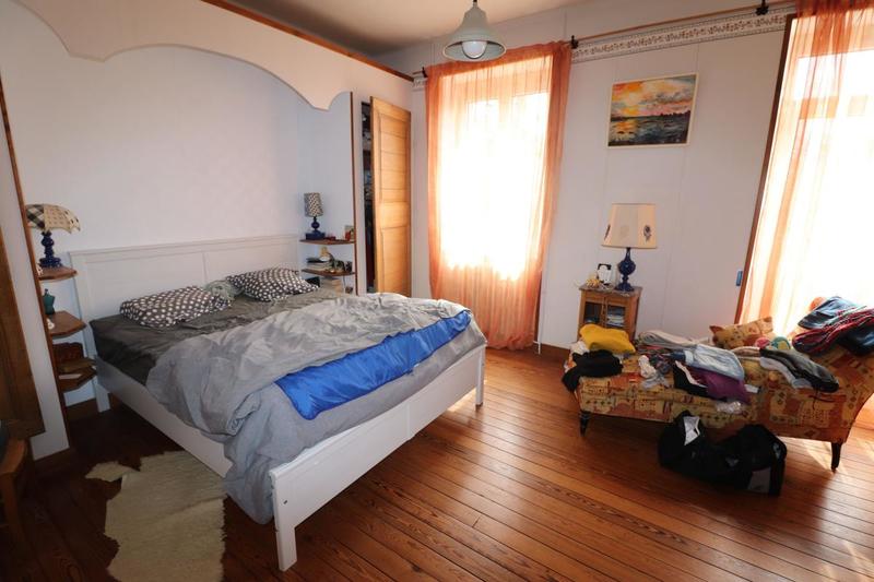 Maison - 200 m² - 7 pièces