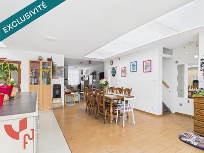 Maison - 110 m² - 4 pièces