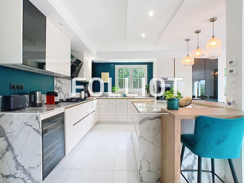 Maison - 160 m² - 7 pièces