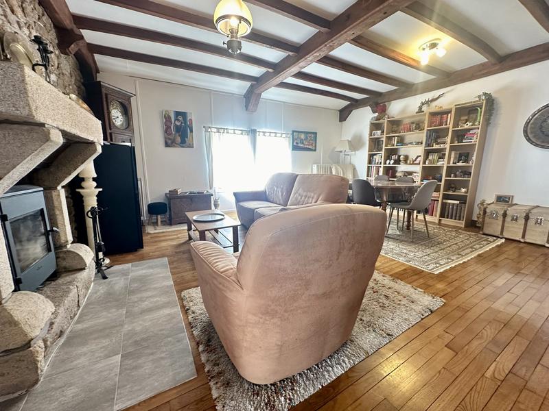 Maison - 85 m² - 5 pièces