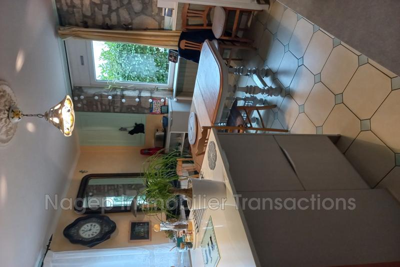 Propriété - 246 m² - 9 pièces