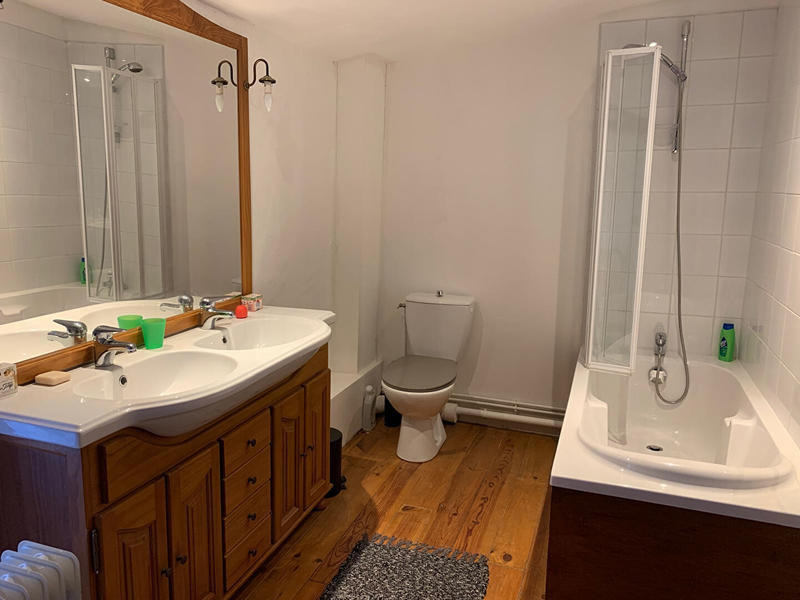 Maison - 201 m² - 8 pièces