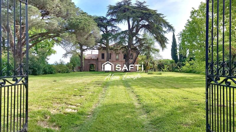 Maison - 245 m² - 7 pièces