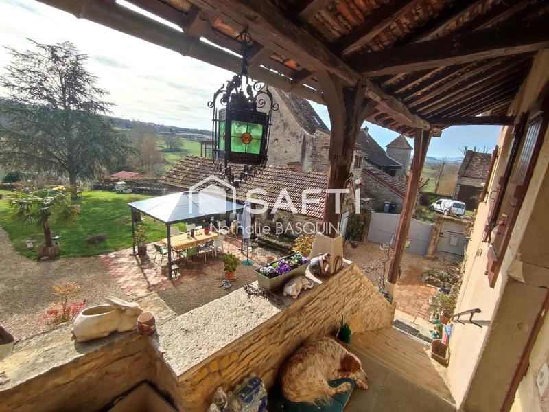 Maison - 200 m² - 7 pièces