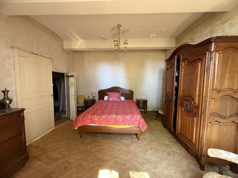 Maison - 295 m² - 9 pièces