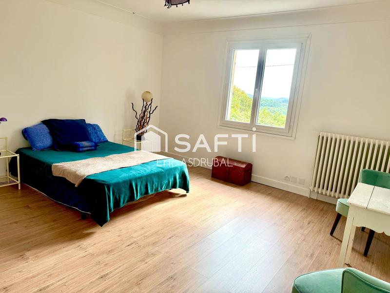 Maison - 150 m² - 4 pièces